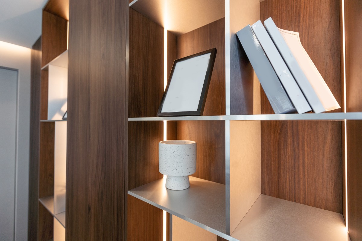 regały w home office